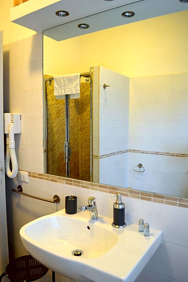 Check-Inn Rooms