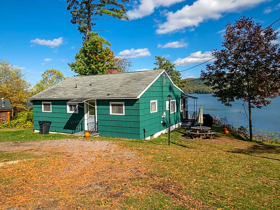 Lake 'N Pines Motel