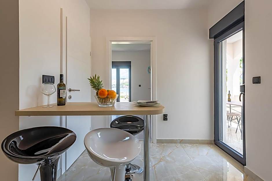 Apartmani Curic beachfront by Pag tours