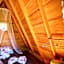Rooms & Glamping Lana Haus