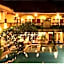 Super OYO Townhouse Oak Maxi Hotel Legian