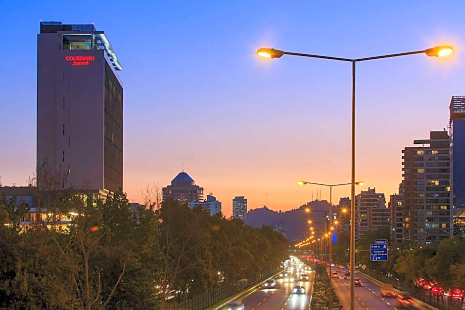 Courtyard by Marriott Santiago Las Condes