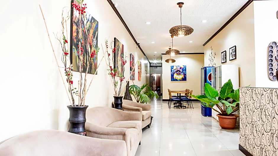 RedDoorz Plus near Rizal Junction