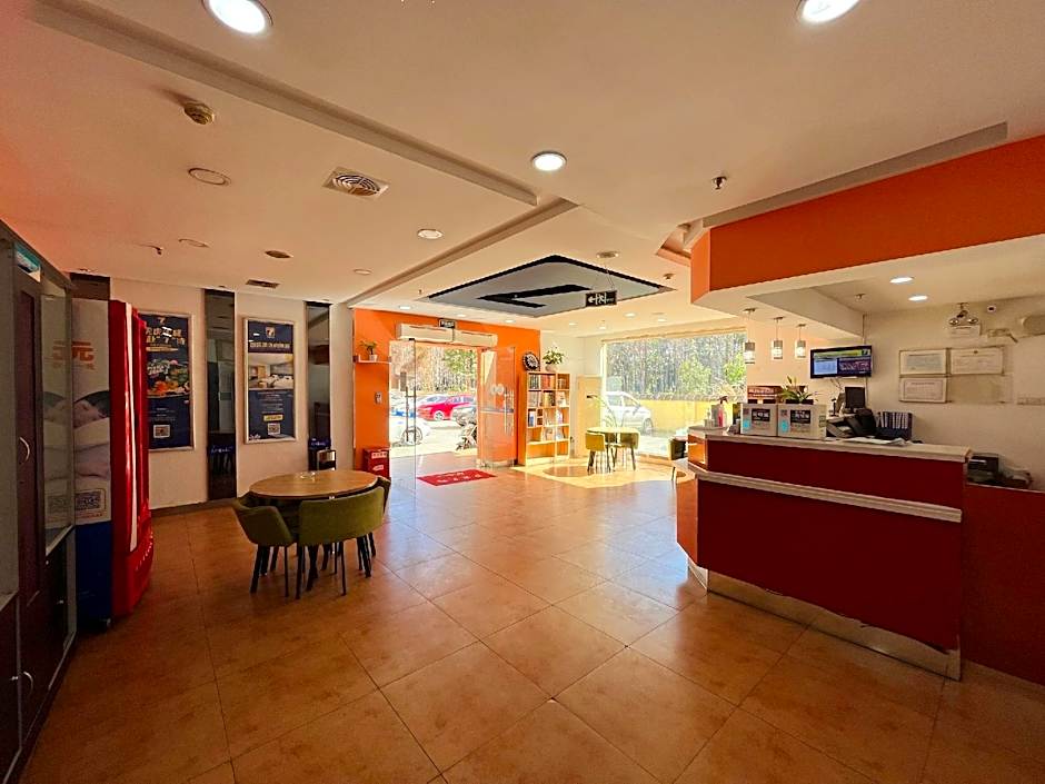 7 Days Inn Kunming Juhua Overpass Dongjiao Road Metro Station