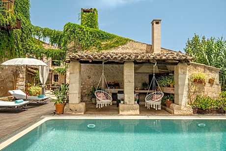 Can Joan Capo - Adults Only