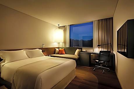 Extra Room