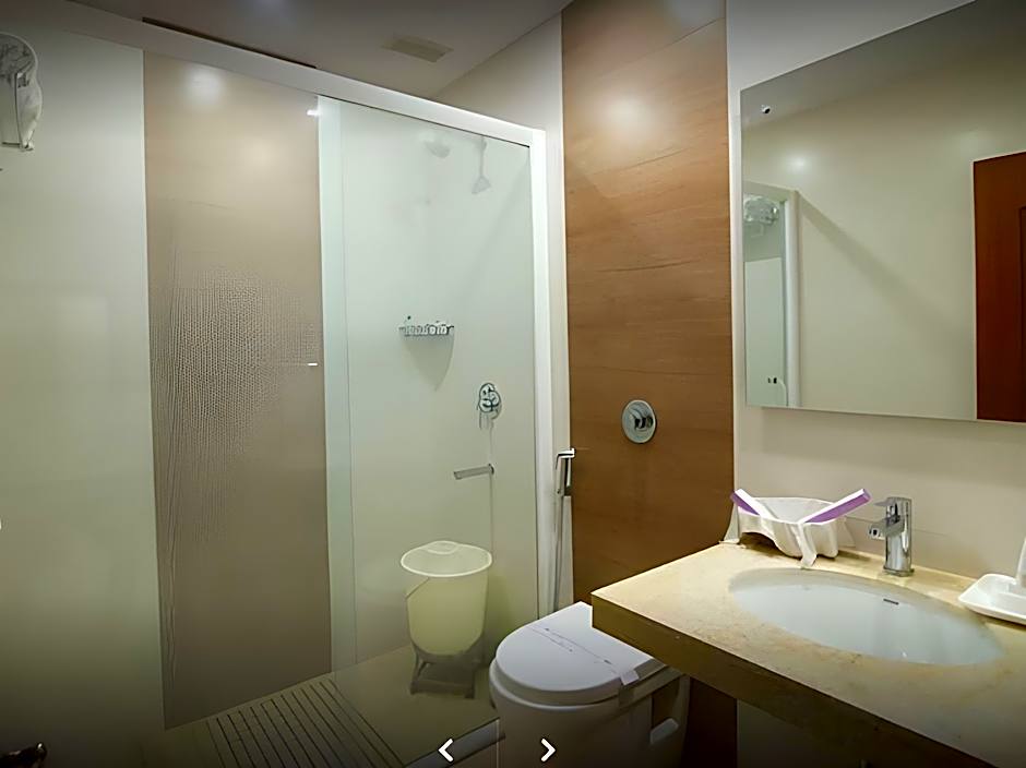 Daspalla Executive Court