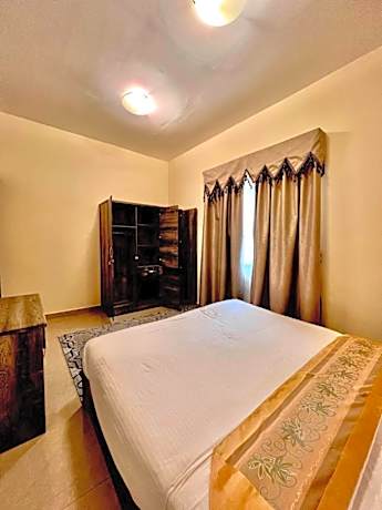 One-Bedroom Apartment with Twin Beds