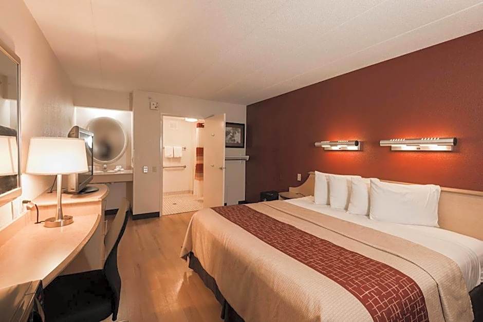 Red Roof Inn - Houston Westchase