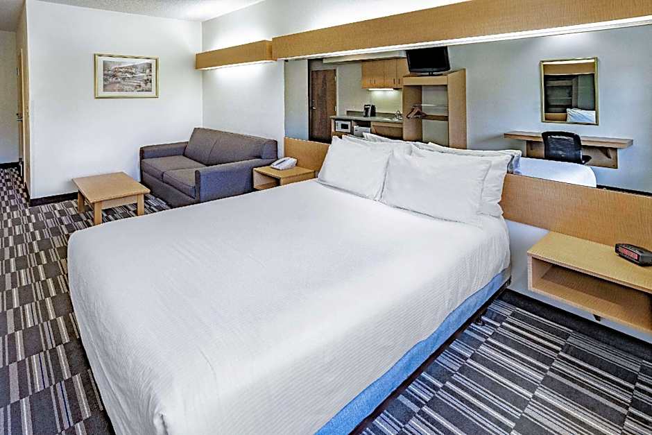 Microtel Inn & Suites By Wyndham Plattsburgh
