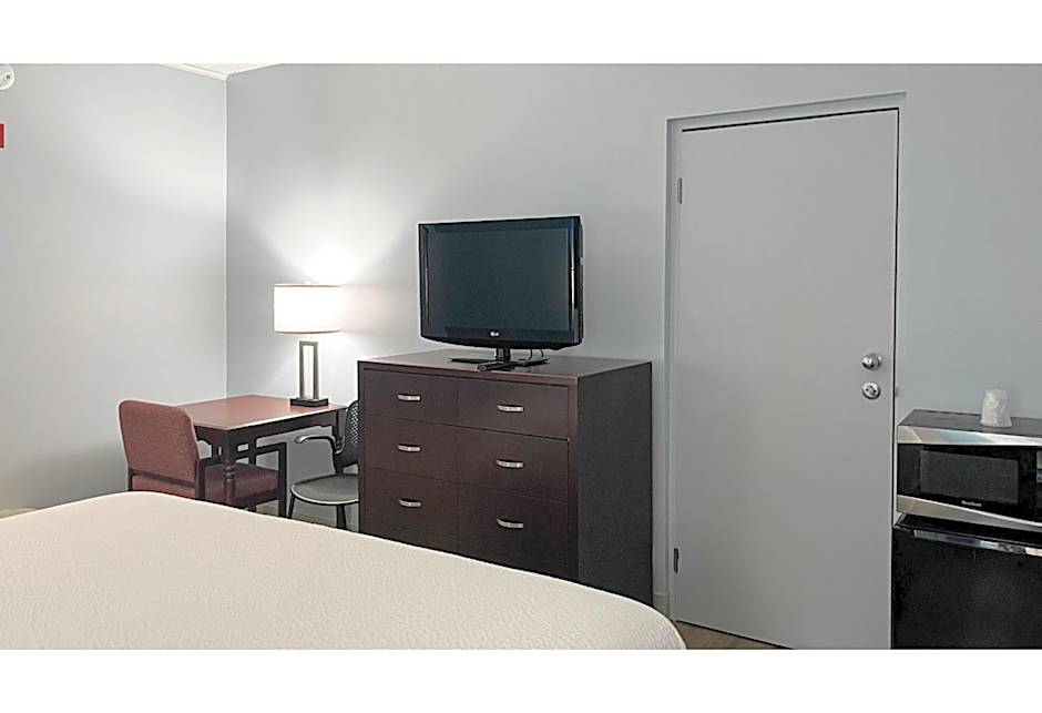 Motel 6 - Tiffin, OH