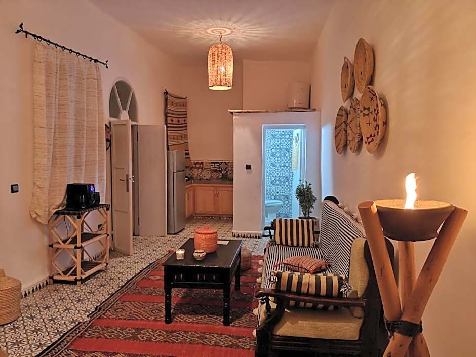 Art Riad Au Bord De La Mer