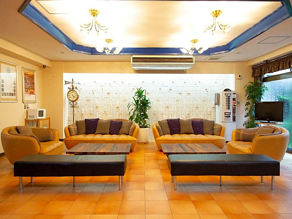 OYO Sasebo Palace Hotel