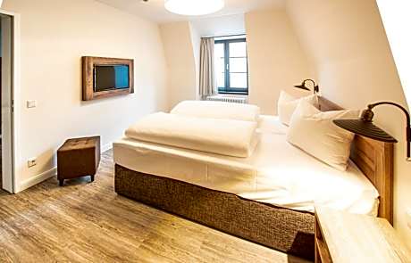 Two-Bedroom Apartment (Gutshaus)