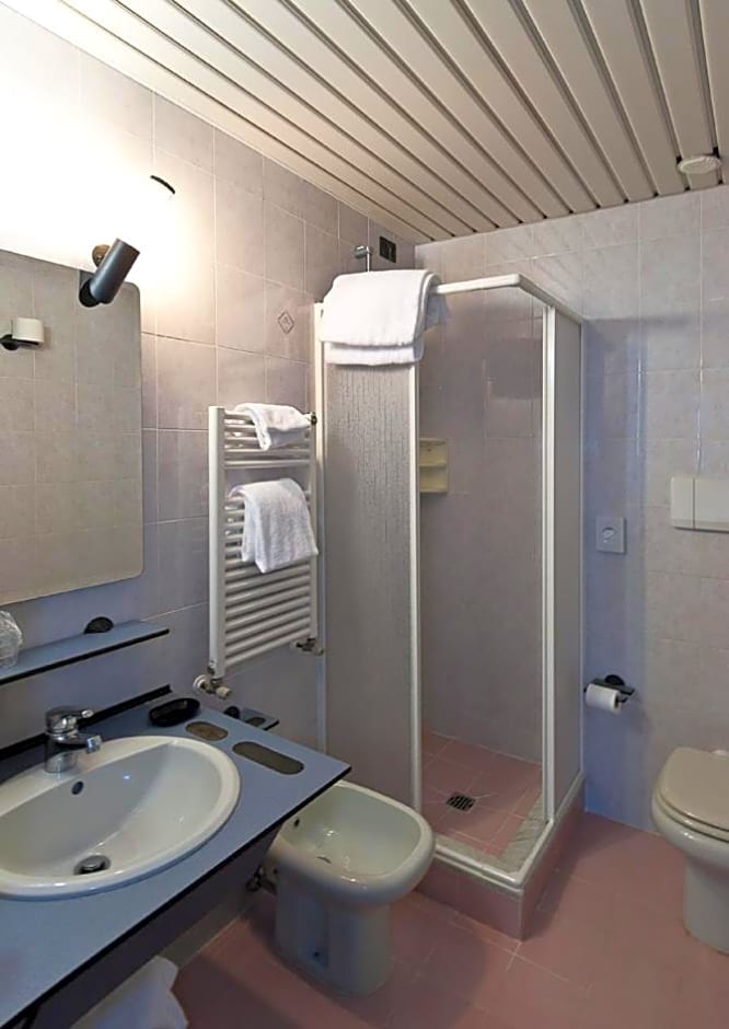 Hotel Prestige