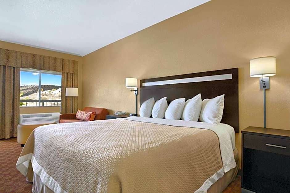 Days Inn by Wyndham Globe