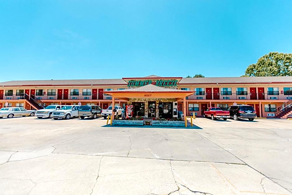 Summer Breeze Motel