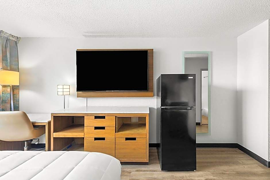 Suburban Studios Fairborn - Dayton