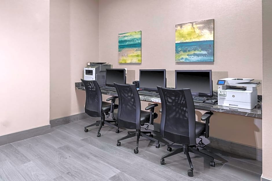 Homewood Suites By Hilton Phoenix Airport South