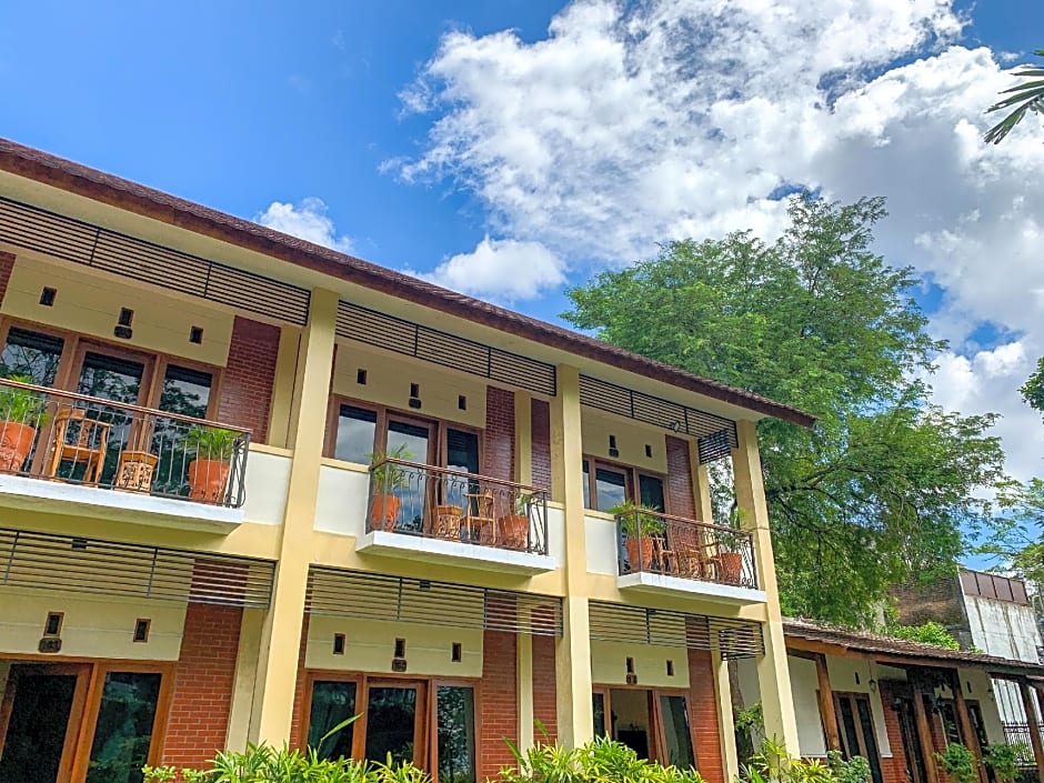 Urbanview Sasono Putro Condongcatur by RedDoorz