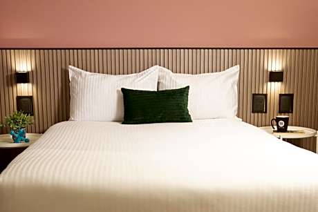 Suite with City View