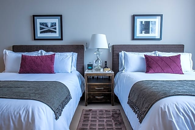 Square Small Luxury Hotel