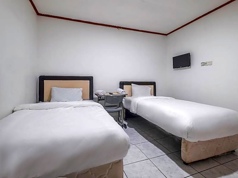 OYO Life 2391 Baladewa Residence Syariah