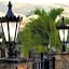Spinnaker Inn of Naples