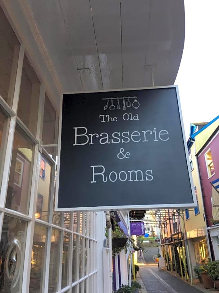 The Old Brasserie & Rooms @ no.8
