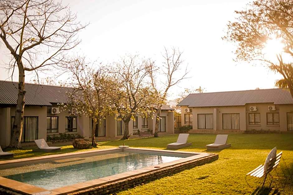 Hamiltons Lodge & Restaurant