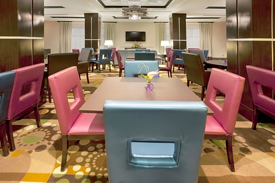 Holiday Inn Express Hotel & Suites Houston NW Beltway 8-West Road By IHG