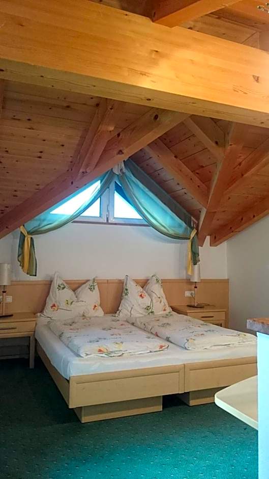 Alpenhotel Tauernstüberl