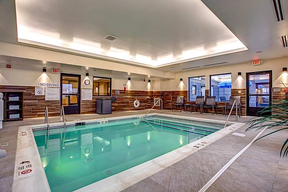 Fairfield Inn & Suites by Marriott Springfield Holyoke