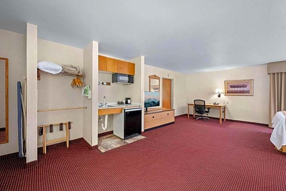 AmericInn by Wyndham Denver Airport