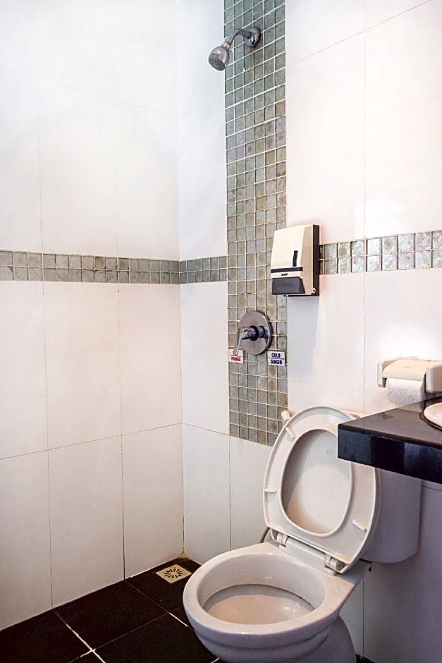 Capital O 664 Romance Hotel