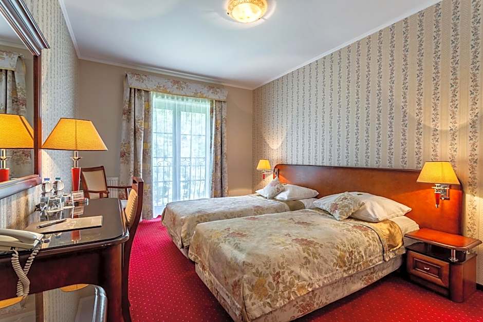 Hotel - Dworek Tryumf