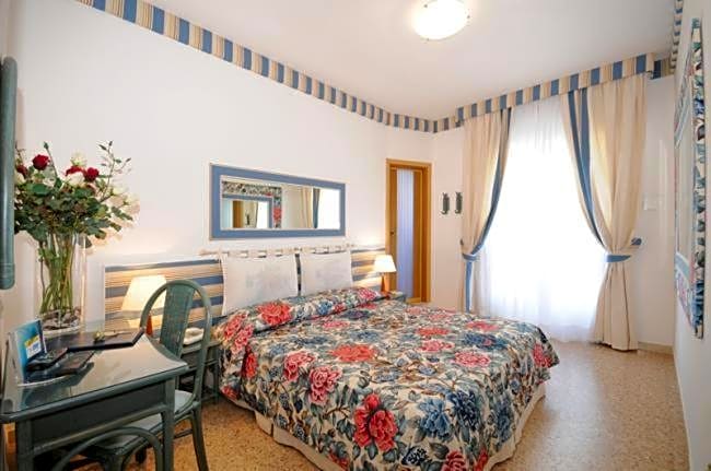 Hotel Ariston