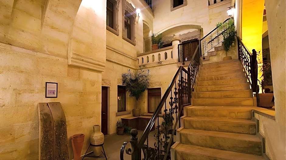 Stone House Cave Hotel