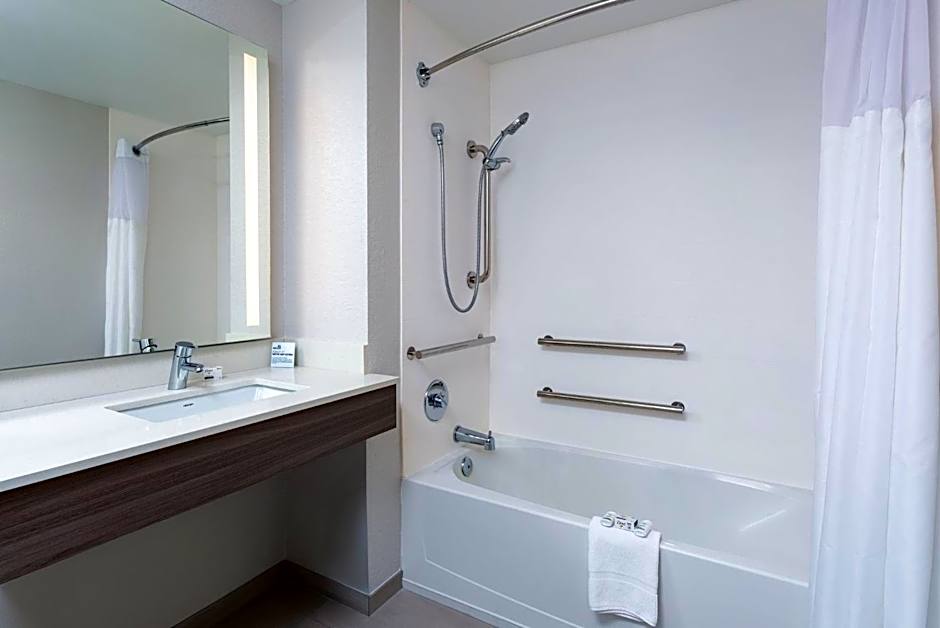 Holiday Inn Express & Suites Palm Coast - I-95