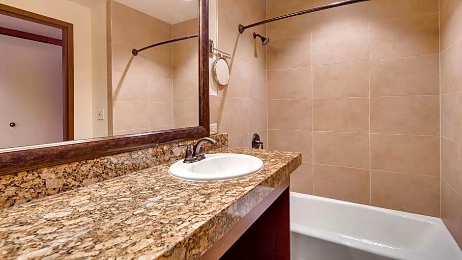 Best Western Plus Greenwell Inn