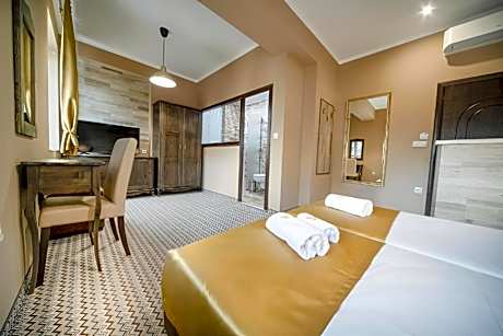 Deluxe Twin Room - Free Parking