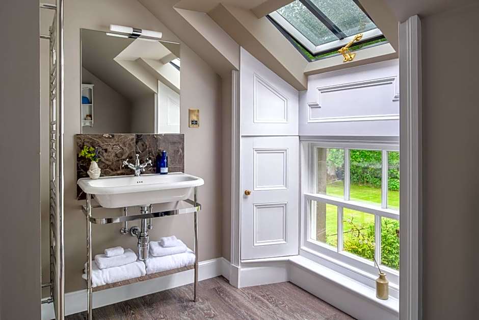 Meikleour Arms Hotel & Restaurant