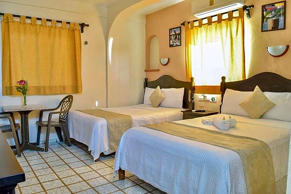 Hotel Bucaneros