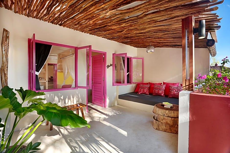 Pinkcoco Bali Hotel - Adults Only