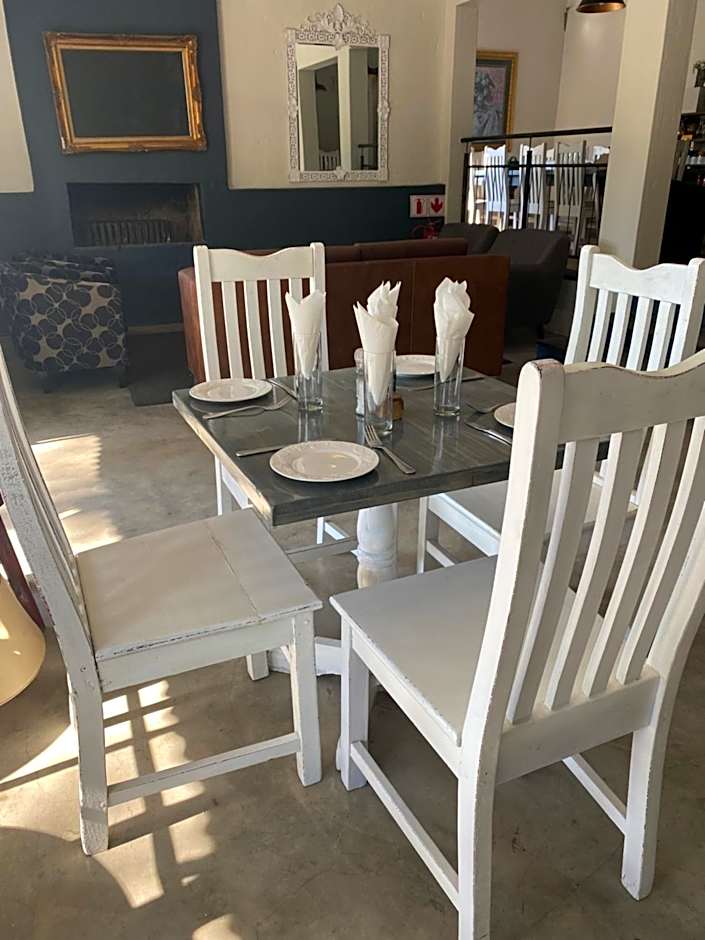 La Moor Country Venue & Eatery