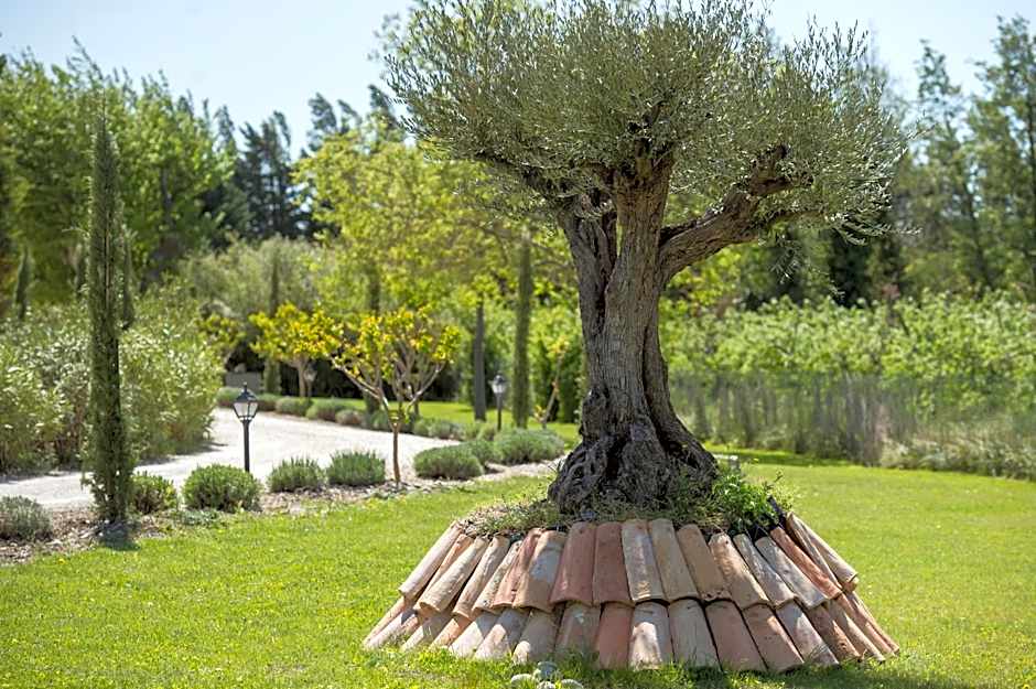 Les Carmes and spa
