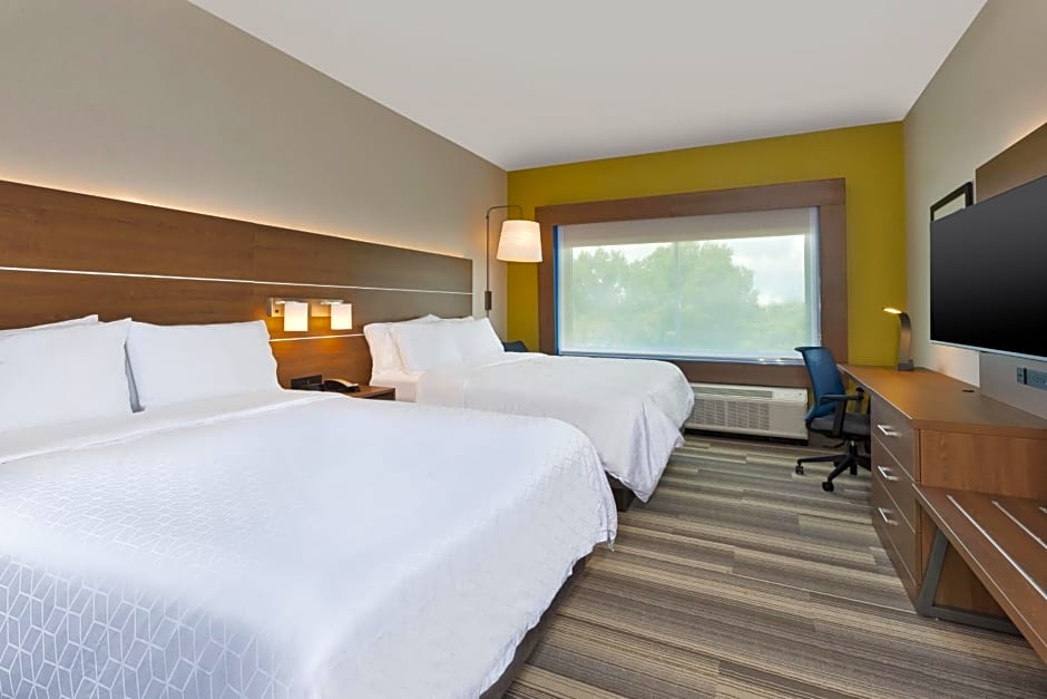 Holiday Inn Express & Suites Milan - Sandusky Area