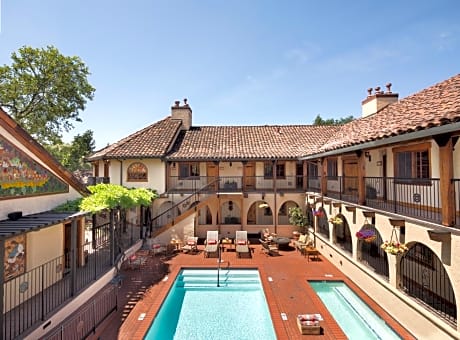 Rancho Caymus Inn