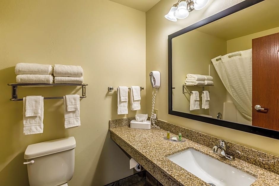 Cobblestone Inn & Suites - Merrill