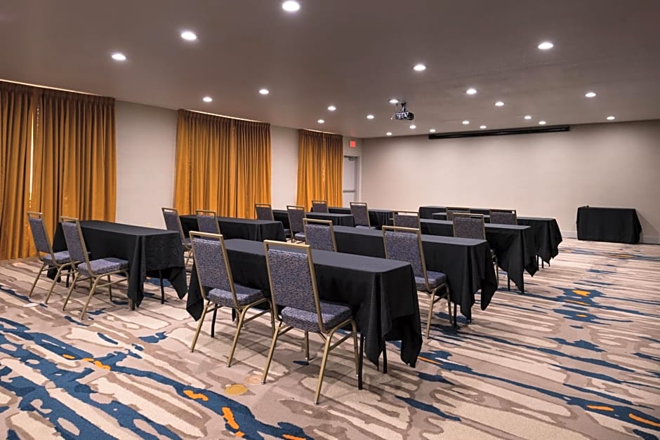 Holiday Inn Express & Suites Alamogordo Highway 54/70 by IHG